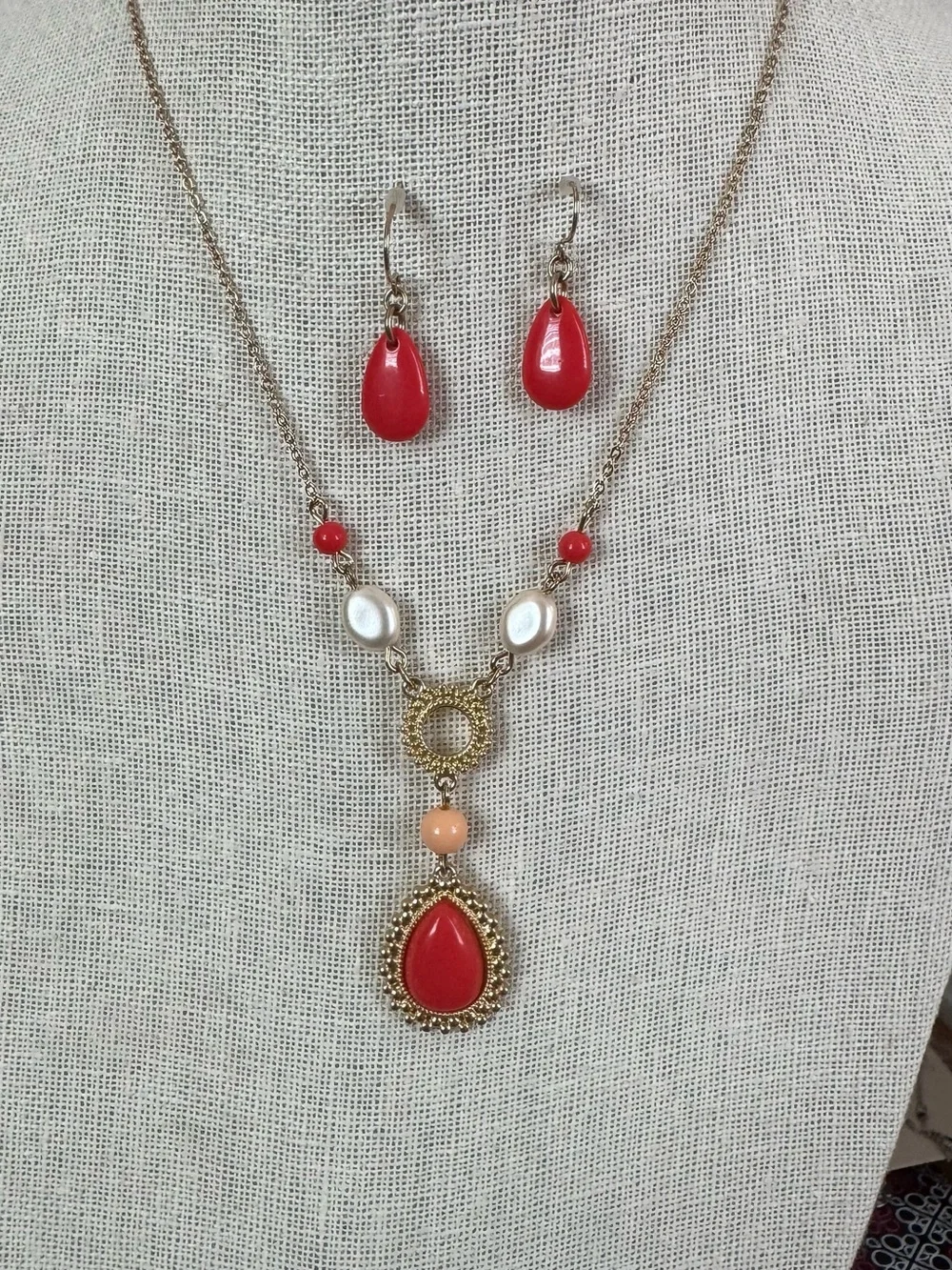 Gold-Tone Rust coral Teardrop Pendant Necklace & Earrings Set
